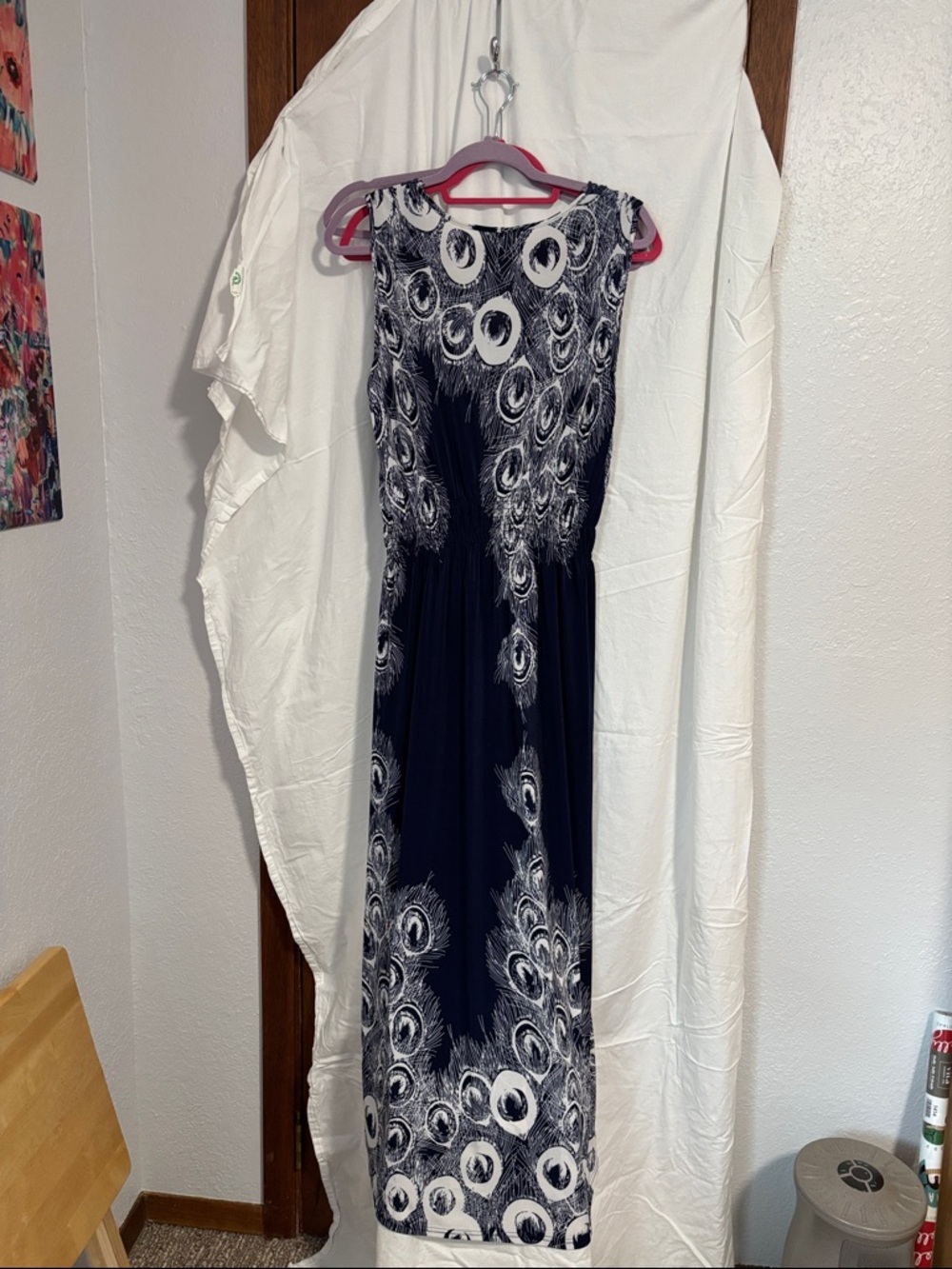 Sleeveless Navy Maxi Dress with White Feather Motif - Picture 2 of 2
